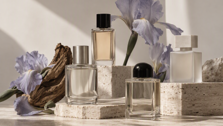 I Profumi Unisex Intorno all’Iris — L’Eleganza della Sottrazione